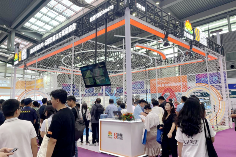 打造全域协同具身智能生态 - “神思智飞”震撼亮相世界无人机大会